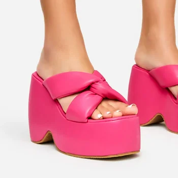 IPPEUM/ Женские босоножки на платформе, ярко-розовые сандалии-слайдеры с закрученным ремешком на танкетке и открытым носком, черные кожаные модельные туфли, тапочки.